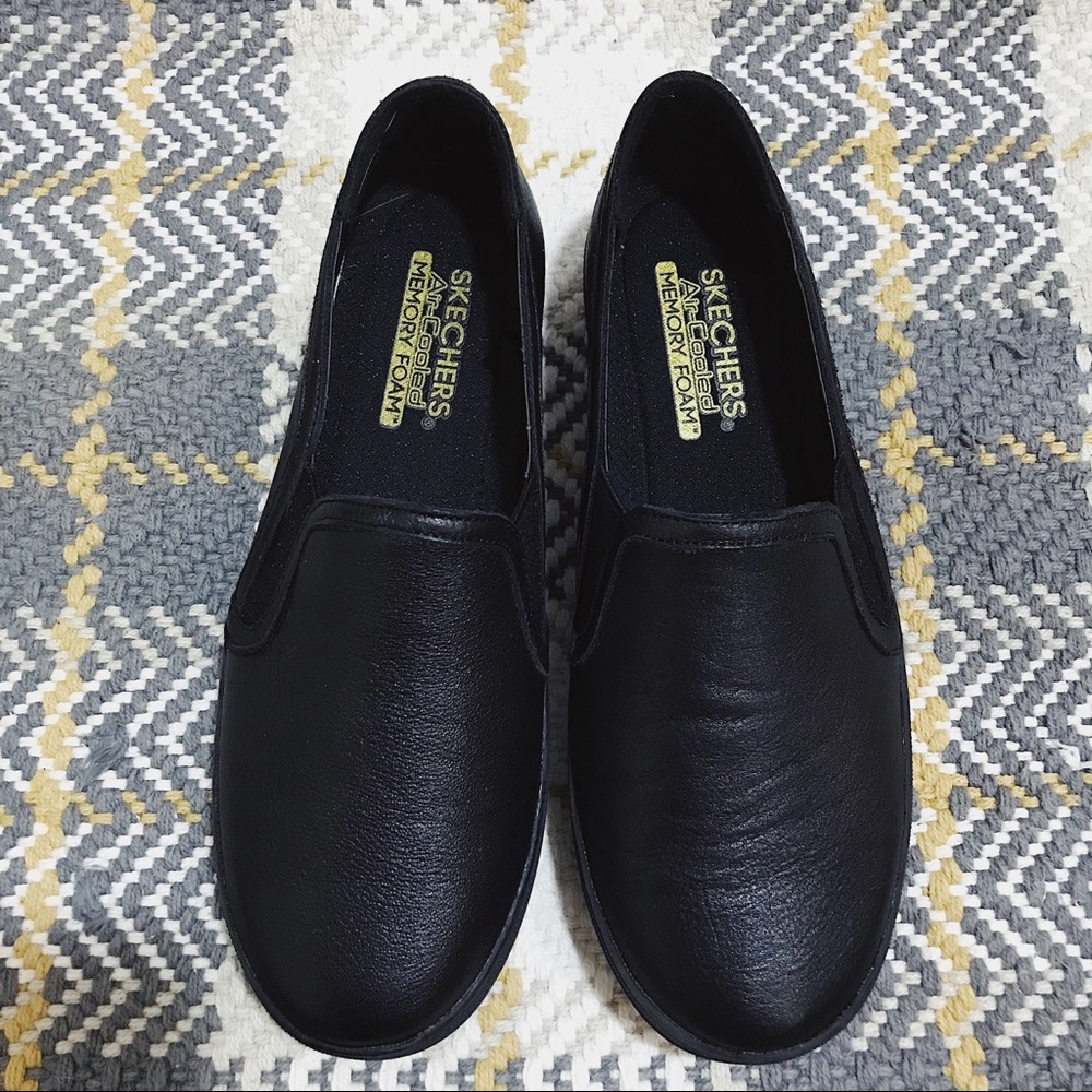 [Skechers] Women’s Double Up Black Leather Slip On